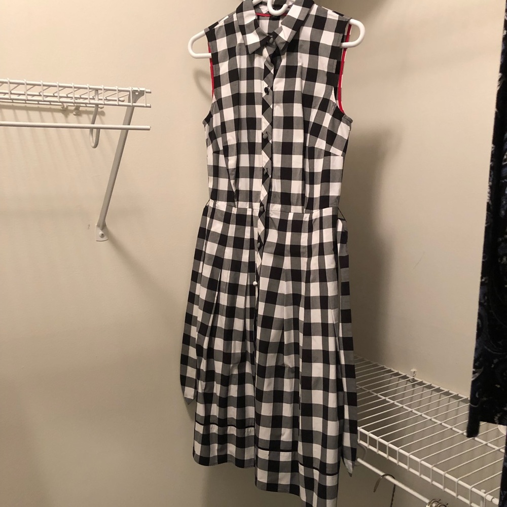 Sleeveless checked dress